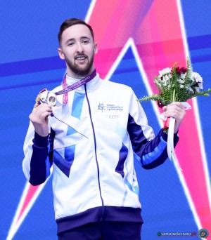 podium mag floor ph simone ferraro sfa00998